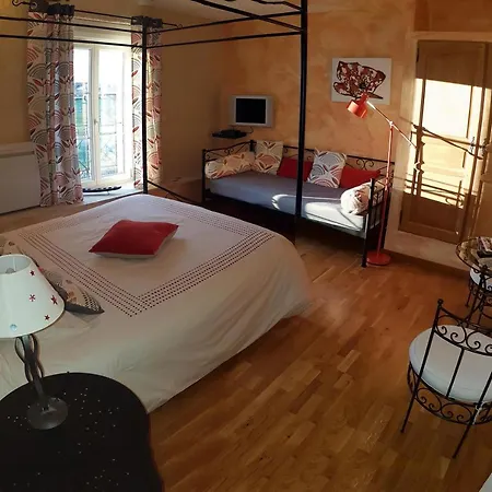 Le Gros Chene, Du Der Pensión 3*